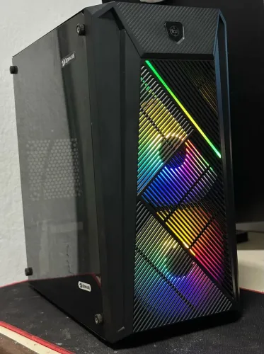 PC GAMER | Intel i7 | 16GB | RX 560