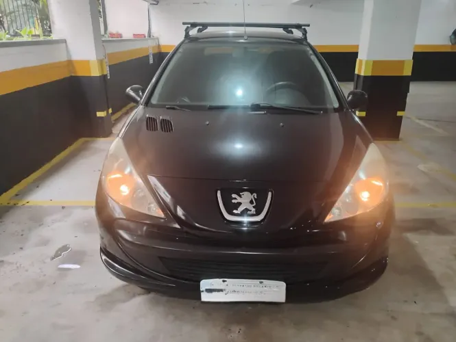 Peugeot 207 XR 1.4 Flex 8V 3P 2010