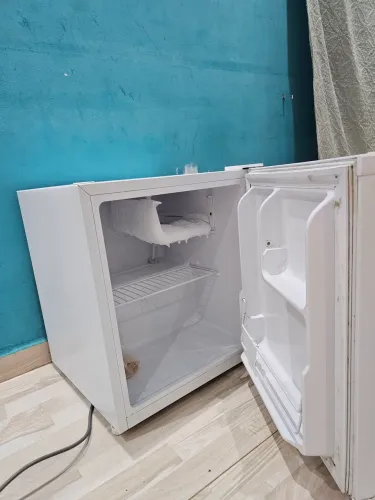 Frigobar Electrolux 47L Efficient com Controle de Temperatura Cor Branca EM50