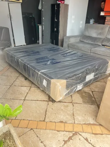 Base de cama box casal nova reforçada  ?Entrego e passo cartão 