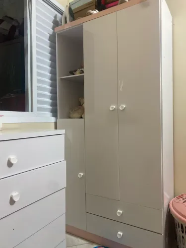 Guarda roupa e cômoda menina infantil