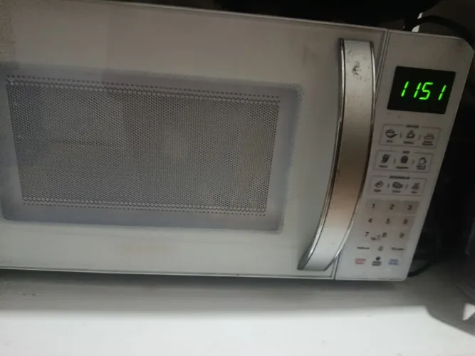 Forno microondas Mondial 