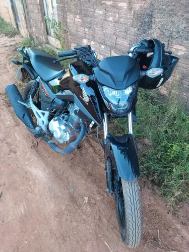 Vendo essa linda moto fan 160 2026, um apenas 1 mes de uso. MOTO QUITADA NO PONTO DE TRANS