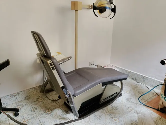 Cadeira odontológica e compressor