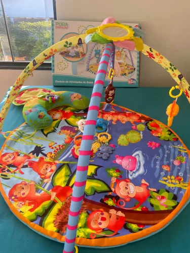 Tapete de atividades + almofada leão divertido Fisher price