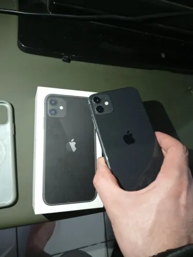 iPhone 11