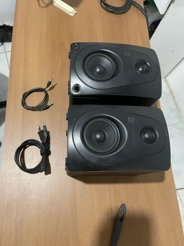 Monitores de áudio importados Sterling MX3