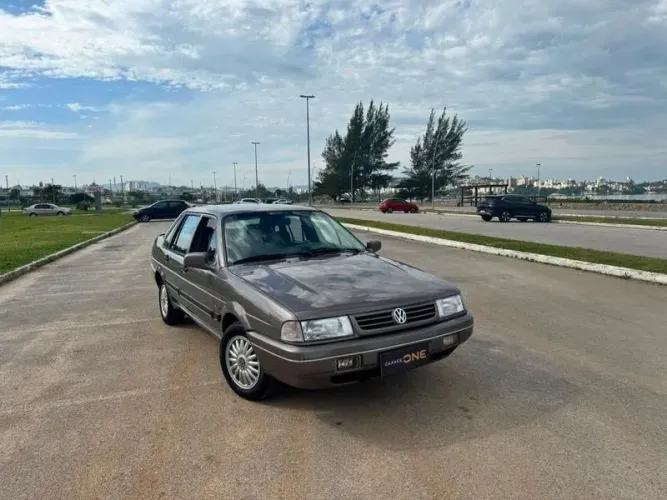 Volkswagen Santana Glsi / GLS 1.8/ 2.0 (álcool) 1996