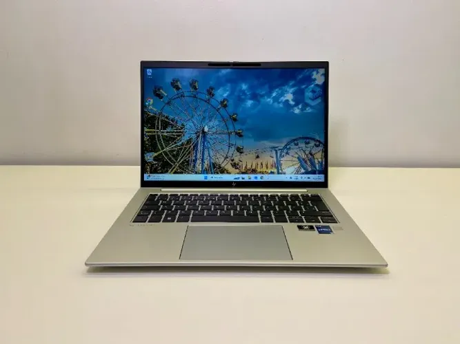 HP ELITEBOOK I5 8GB RAM 512GB SSD 14P FHD+