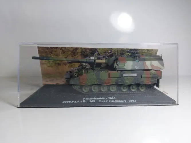 Miniatura Blindado Panzerhaubitze 2000 - Beob.Pz.Art.Btl. 345, Alemanha 2002 - Esc. 1/72