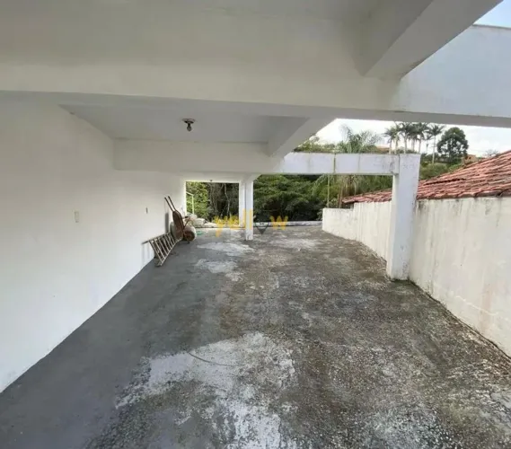 Casa à Venda e Locação em Jardim Rosa Helena - Igaratá