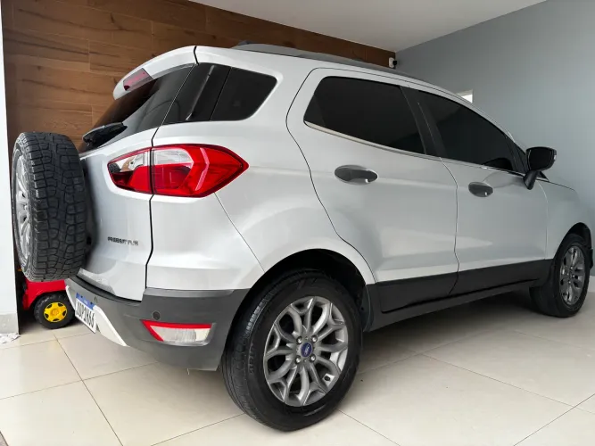 Ford Ecosport Freestyle 1.6 16V Flex 5P 2013