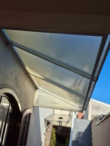 Toldo fixo de policarbonato ( Praia de Leste )