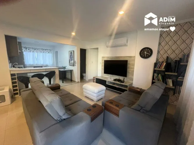 Aluguel anual: Apartamento mobiliado de 3 quartos, sendo 1 suíte quadra mar em Balneário C