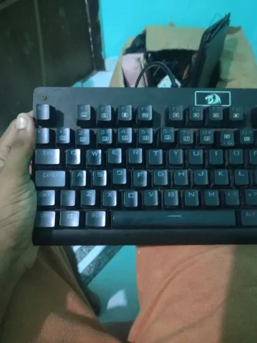 TECLADO REDDRAGON DARK