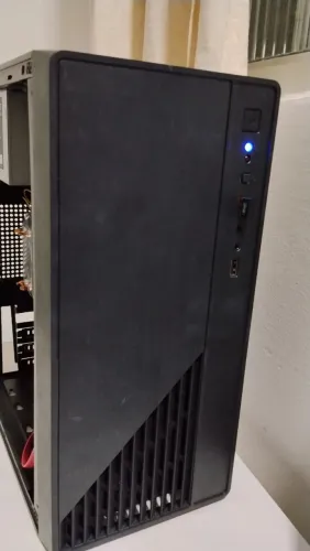Pc para jogos e estudo (LEIA A DESCRIÇÃO COM ATENÇÃO)