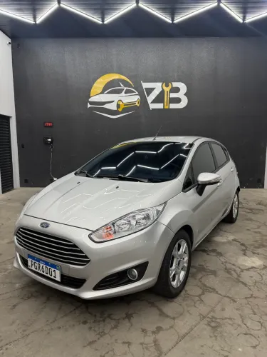 Ford Fiesta 1.6 16V Flex Aut. 5P 2014
