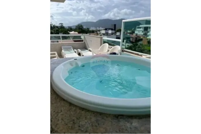 Cobertura de Luxo em Florianópolis: Alugue Agora!