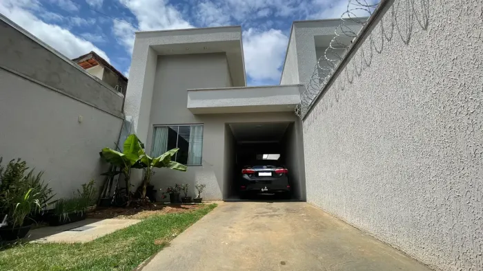 Casa para venda com 120 metros quadrados com 3 quartos em Setor Faiçalville - Goiânia - Go