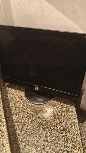 Monitor de computador COM DEFEITO