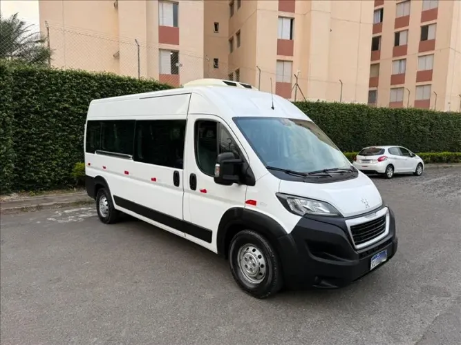 Peugeot Boxer Minibus 2.0 16L Turbo Diesel 2019