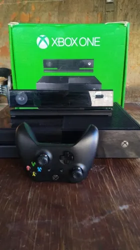 Xbox One Fat 500GB + Kinect + 1 Controle