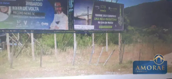 Excelente terreno para se construir uma casa de eventos de casamentos e aniversários.