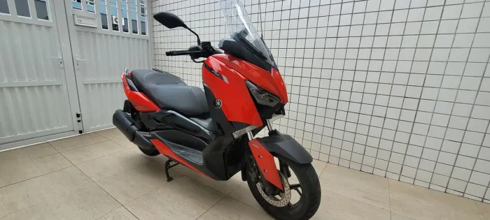 Excelente XMAX YAMAHA - sem detalhes
