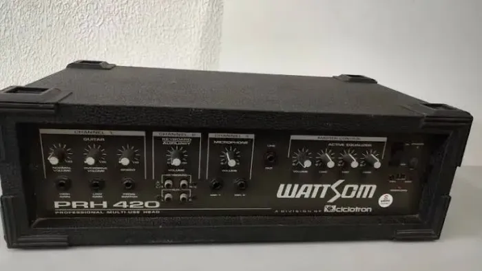 Cabeçote Amplificador Ciclotron Wattsom PHR420. 