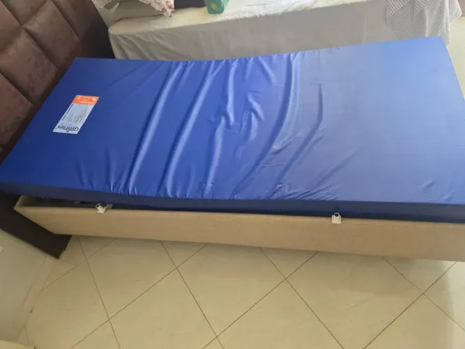 Cama com controle remoto