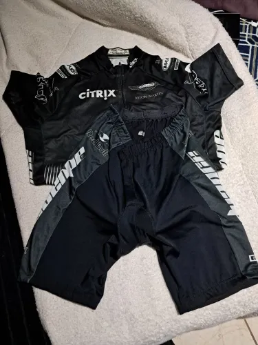 Roupa ciclista