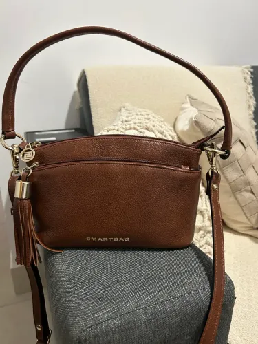 Vendo Bolsa de Couro Seminova