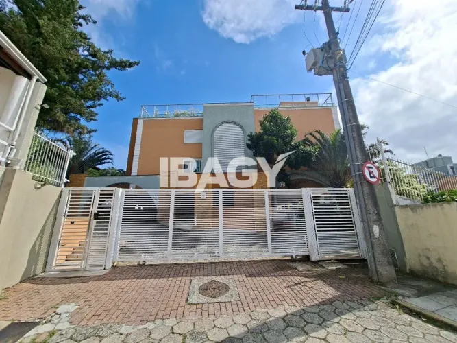 Excelente Apartamento 3 dormitório(s) em Carvoeira - Florianópolis