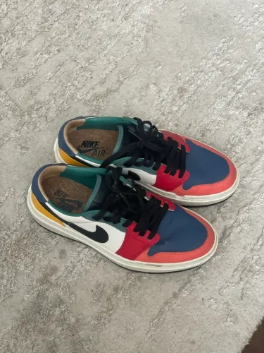 Nike Air Jordan 1 Low SE Original - Tam 37 BR - Pouco usado - Excelente estado