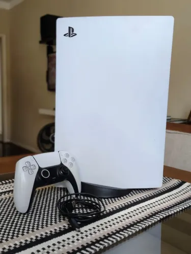 Console Sony Playstation 5 + 01 Dualsense + Caixa e jogo do EA SPORTS FC 24