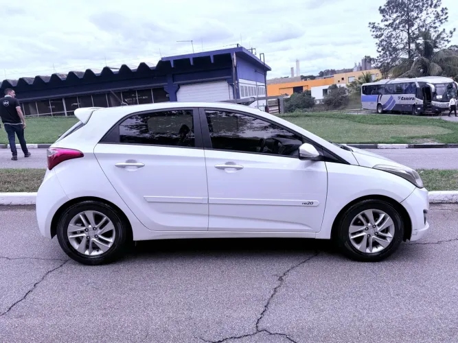 Hyundai HB20 Premium 1.6 Flex 16V Aut. 2013