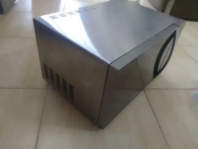 Vendo micro ondas 30l inox .