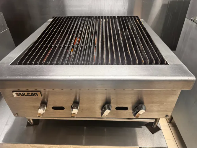Char Broiler Vulcan a Gás - 4 Queimadores