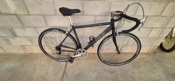 Bicicleta Speed Caloi 10 Shimano - Leve e Rápida - Ótimo Estado