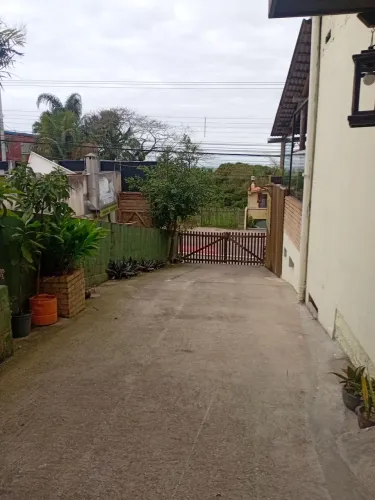 Na geral do santinho. KITINET.