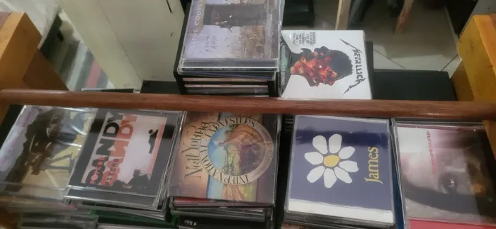 Cds novos usados e alguns lacrados 