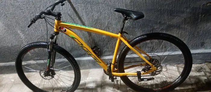 Bicicleta aro 29 em perfeitas condições toda funcionando nada quebrado