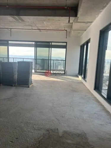 Andar corporativo de 255 metros no Tatuapé,