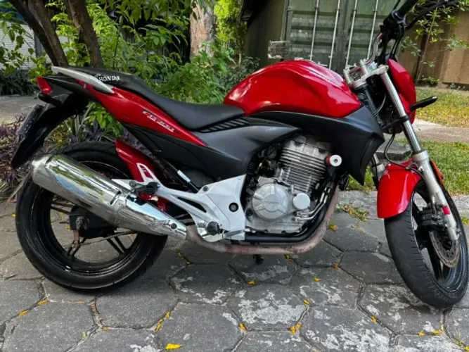 VENDO CB300