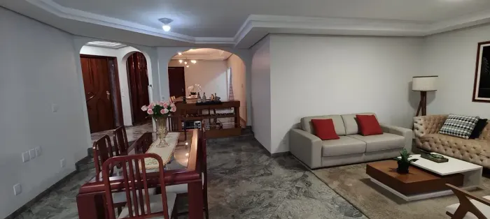 302m² COM VISTA DEFINITIVA PARA O BOSQUE DOS BURITIS | 4 SUÍTES | 1 APARTAMENTO POR ANDAR