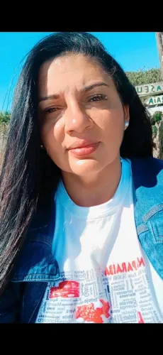 Ofereço me como  babá. E cuidadora de idosos 