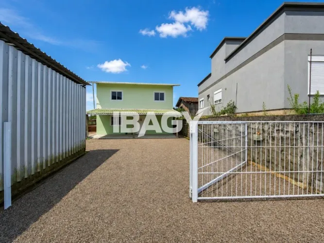 Excelente Casa 2 dormitório(s) em Boa Vista - Biguaçu