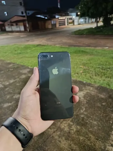 iPhone 8 Plus semi novo