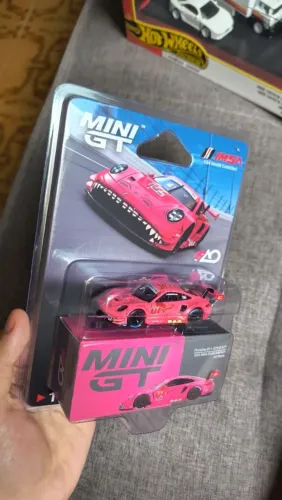 Mini Gt Roxy