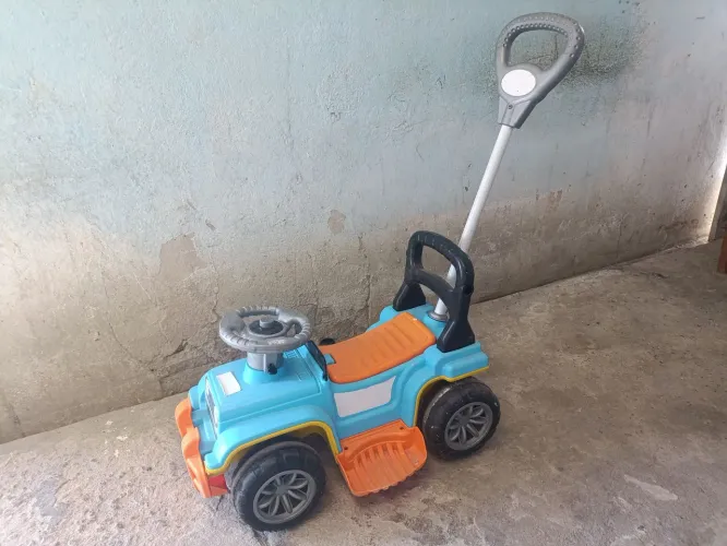 Carrinho de passeio jip jip
